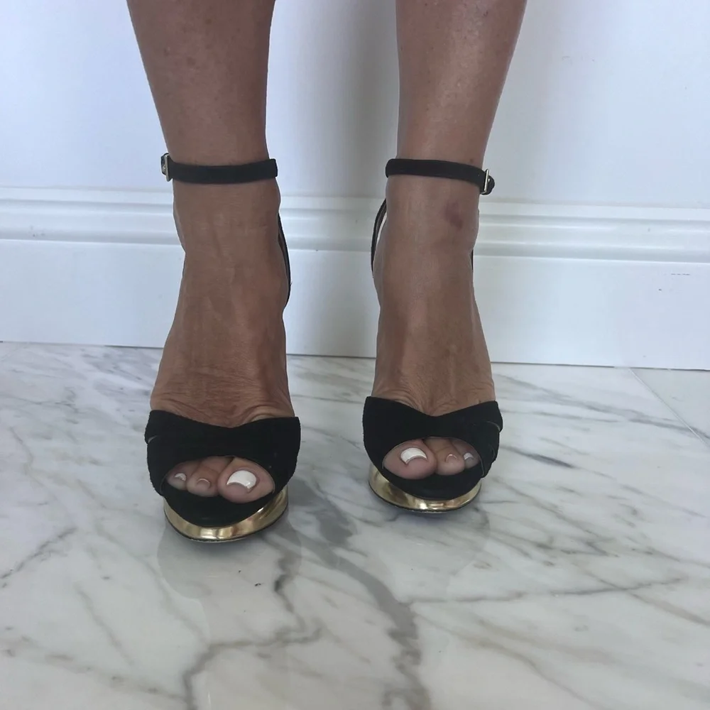 Sexy Kelsi Dagger black and gold platform heels 7‎